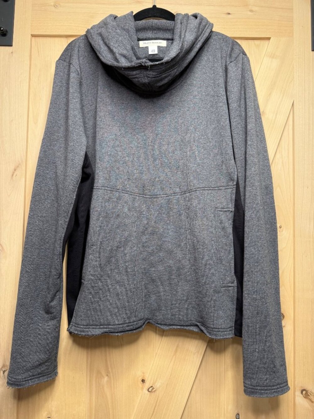 Volante Design Assassins Creed Pullover Hoodie Black Gray Size 49 Cosplay Gaming